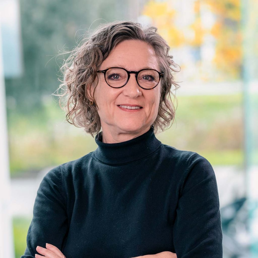 Portretfoto Maya Kruijt, beleidsadviseur programma Zorgevaluatie en Gepast Gebruik (ZE&GG)