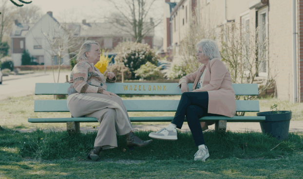 Twee vrouwen in gesprek